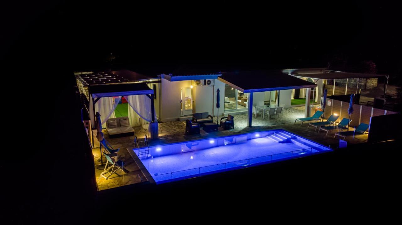 Villa Hera-The Infinity Blue Nisaki  Extérieur photo